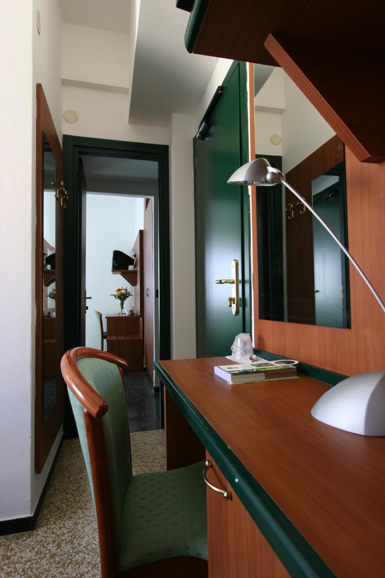 Albergo Adriana Celle Ligure Exterior foto